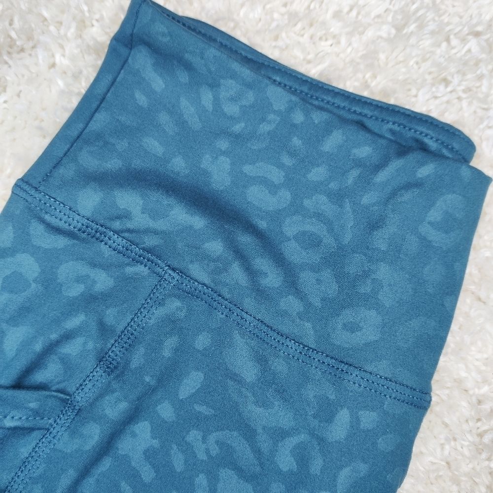 High Waisted Leopard Print Teal Athletic Leggings NWT - Picture 6 of 10